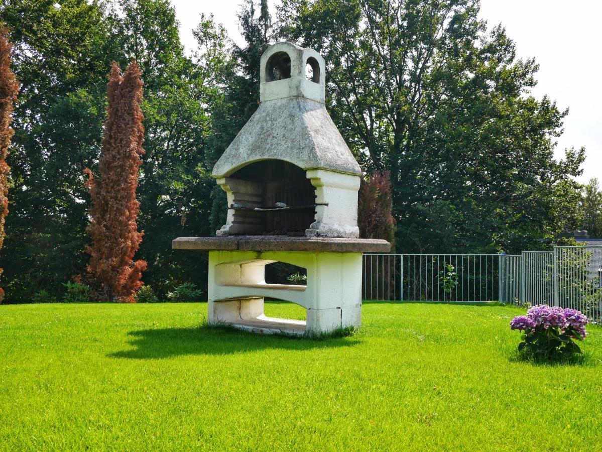 Landhaus Am See Von Robertville เวมส์ ภายนอก รูปภาพ